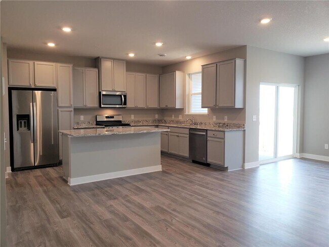 Building Photo - 8836 Granite Ct