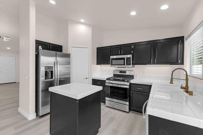 Foto del edificio - 83950 Avenida Serena