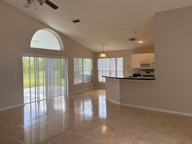 Building Photo - Weston Hills in Clermont