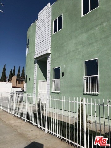 Building Photo - 6500 S Main St