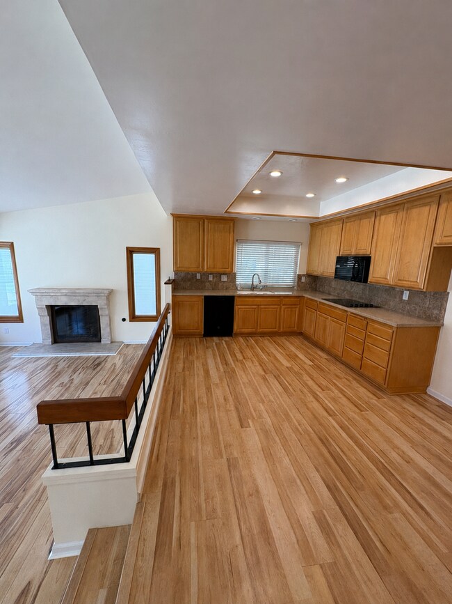 Foto del edificio - 2579 Pepperwood Dr