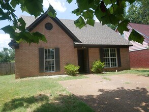 Building Photo - 6784 Chase Cove
