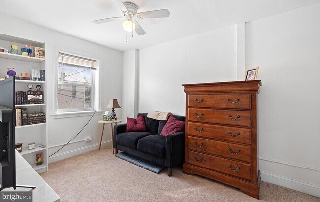 Foto del edificio - 308 E Miner St