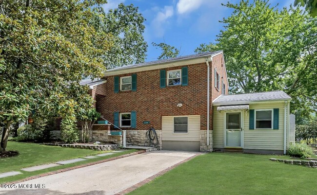 Building Photo - 221 Harrison Ave