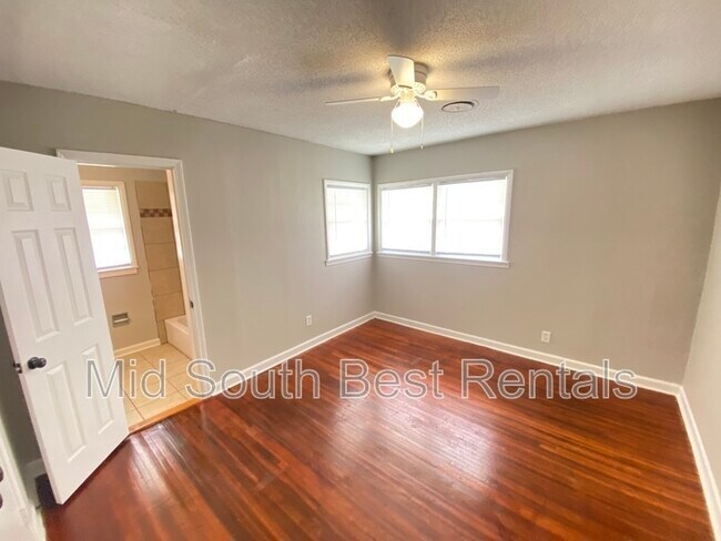 Building Photo - 4339 Windward Dr