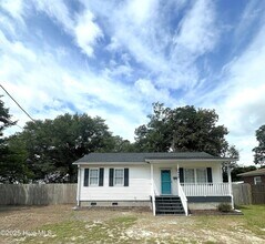 Building Photo - 2424 Louisiana St