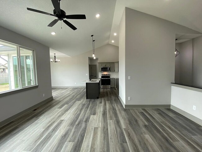 Building Photo - 2279 S Chateau Ct