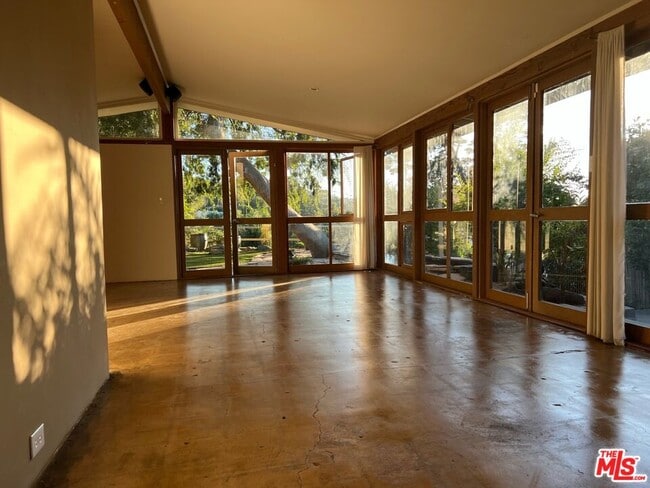 Building Photo - 11248 Sunshine Terrace