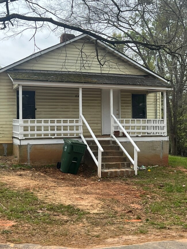 Building Photo - 118 Williams Ave