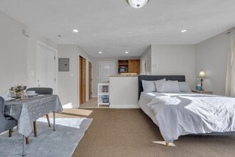 Building Photo - 70 Garland Rd