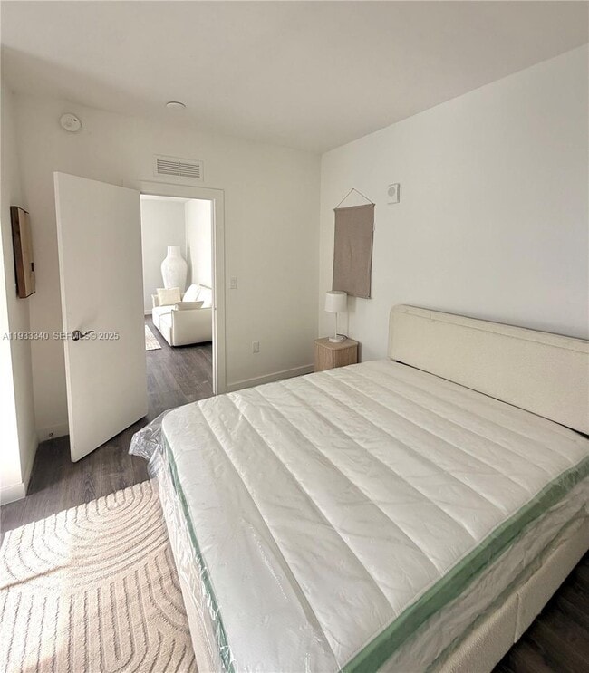 Foto del edificio - 1525 Euclid Ave