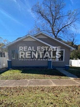 Building Photo - 502 5th Ave NW