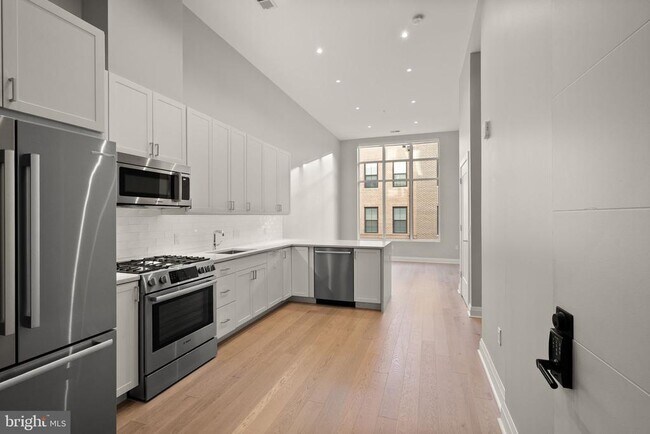 Foto del edificio - 925 N Fairfax St