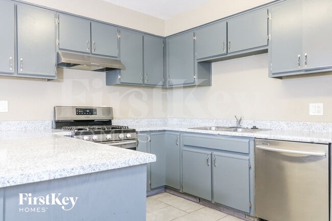 Building Photo - 8039 N 29th Ave