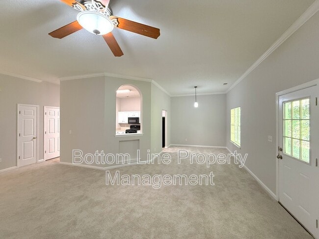 Building Photo - 1020 Stinson Glen Ln