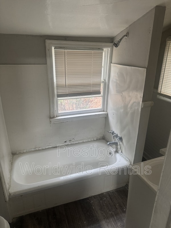 Foto del edificio - 3905 Oates Ave