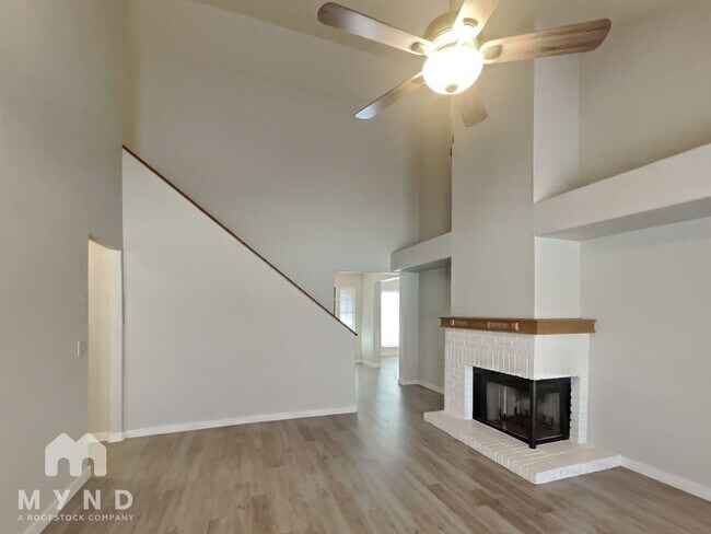 Foto del edificio - 634 N Quartz St