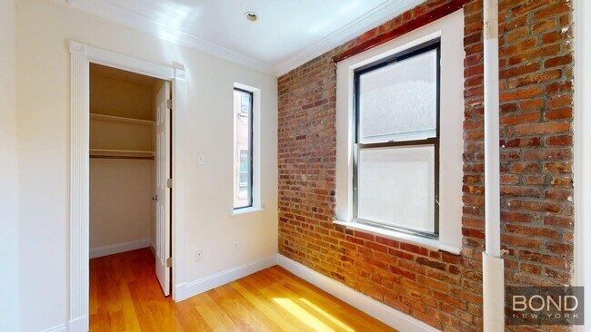 Foto del edificio - 610 E 9th St