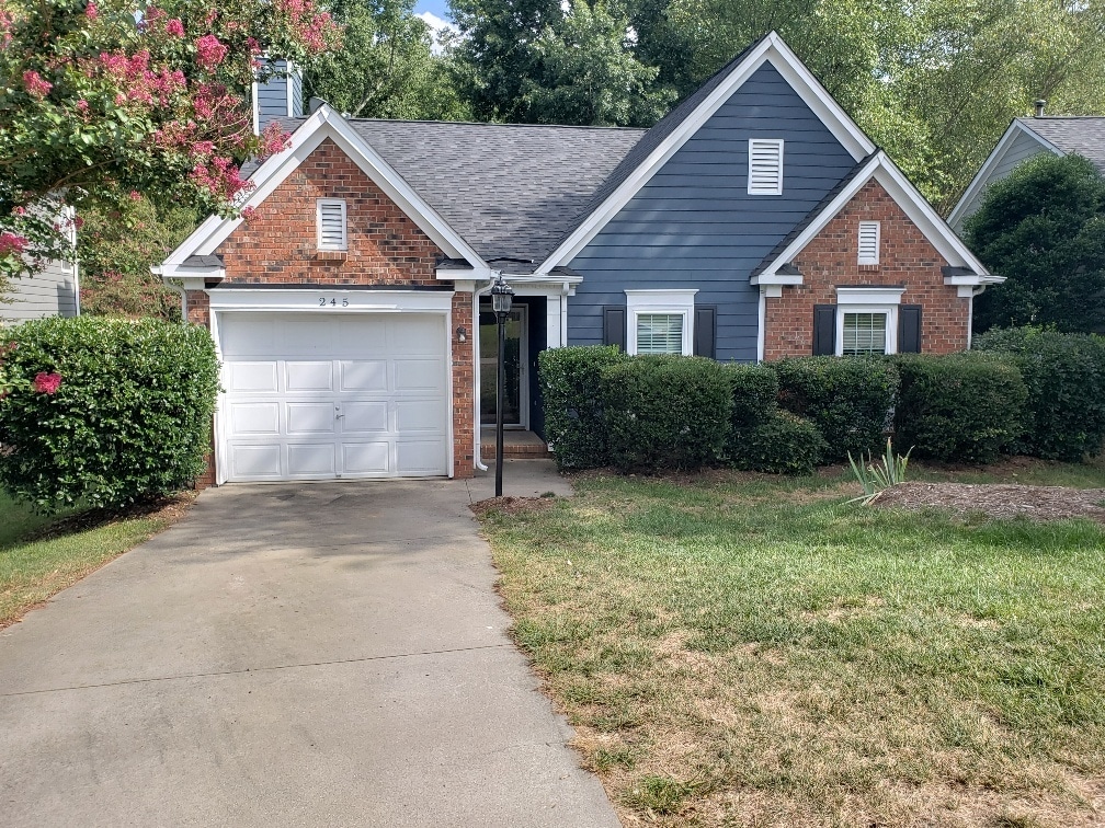 Primary Photo - Beautiful 3BD/2BA ranch home with garage in pool community in Holly Springs!