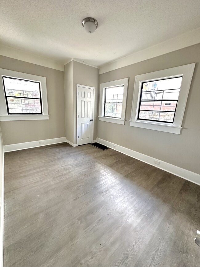 Foto del edificio - 2820 Avenue S