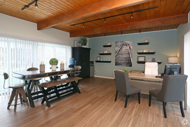 Clubhouse - Lisle Station Apartments