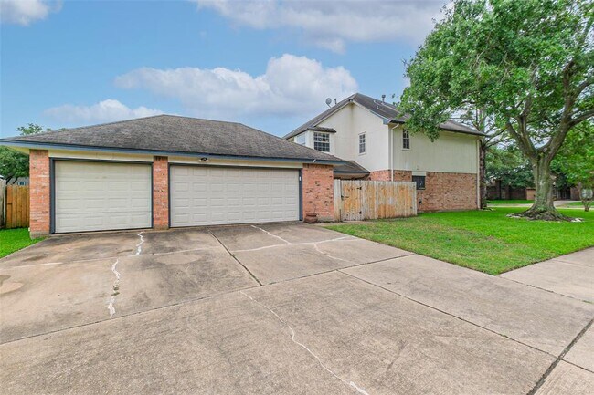 Foto del edificio - 10218 Hedge Way Dr