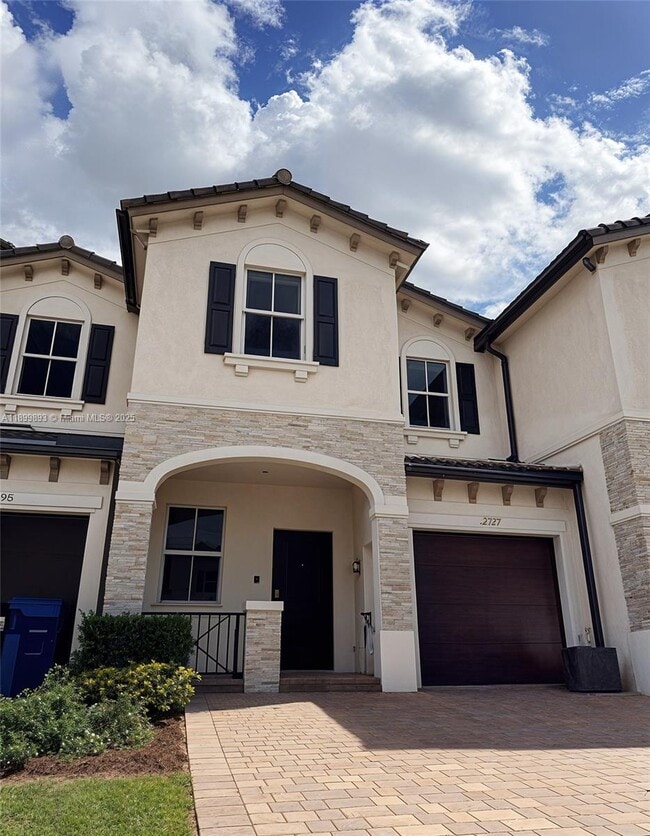 Foto del edificio - 12727 NW 23rd Pl