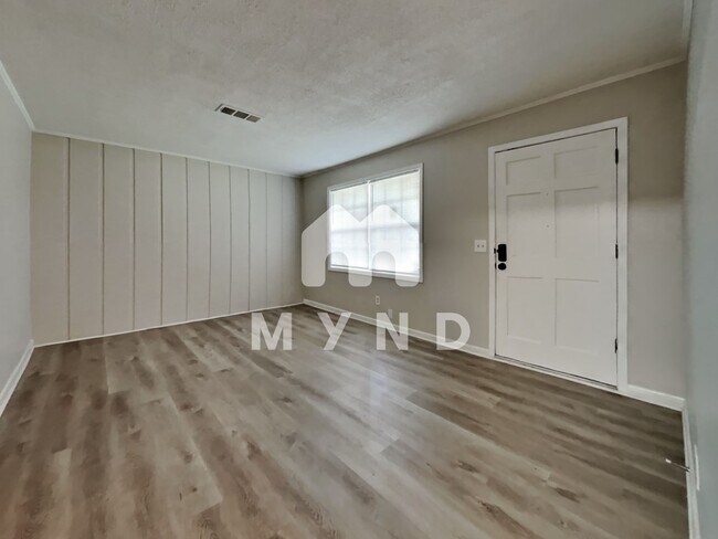 Building Photo - 255 Bellwood Ln