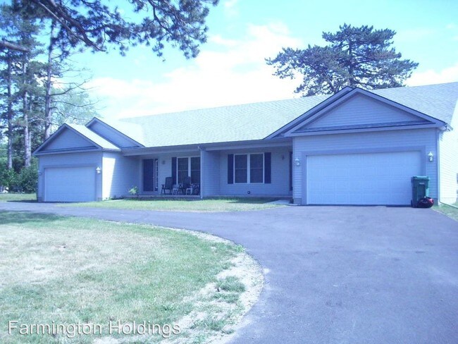 Building Photo - 1418 Hathaway Dr