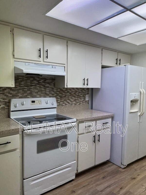 Foto del edificio - 35 DOGWOOD DRIVE