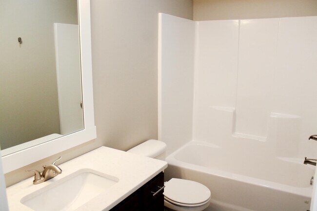 Building Photo - 715 Legacy Dr