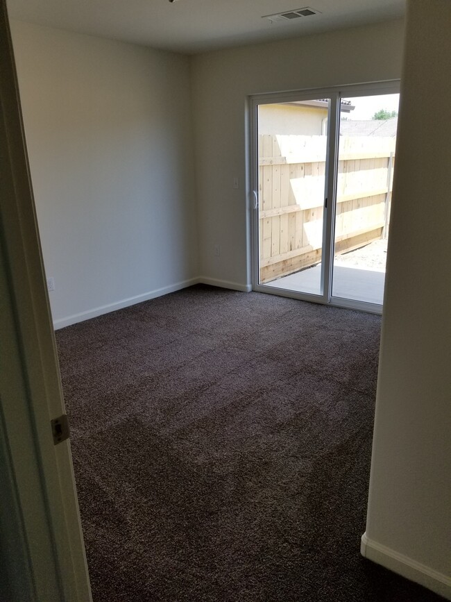 Foto del edificio - 4228 Burrel Dr