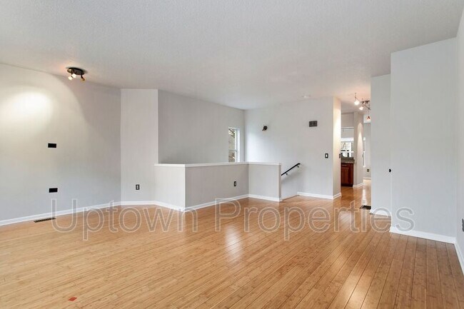 Foto del edificio - 3417 SW Moss St