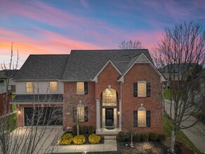 Building Photo - 41656 Steinbeck Glen