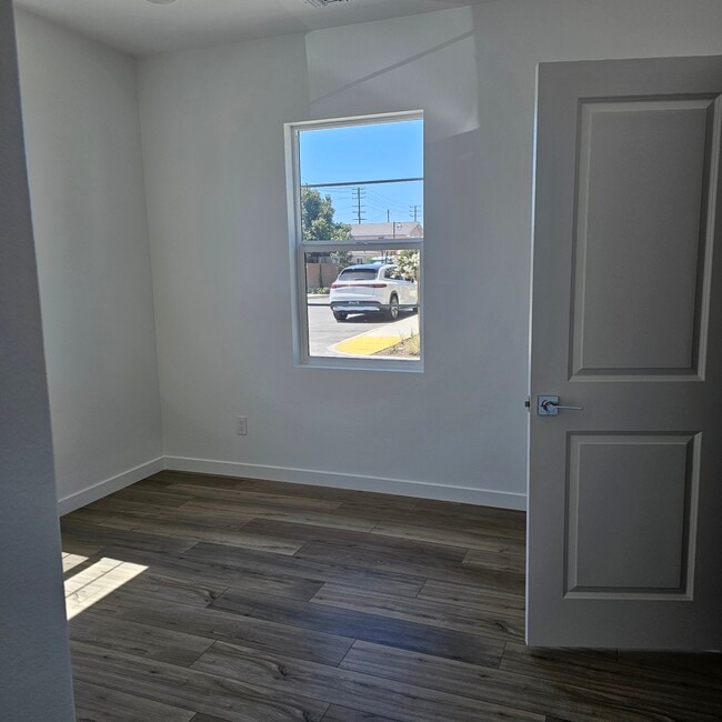 1st Room downstairs - 415 Willow Run Ln