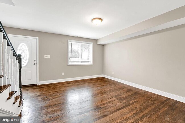 Foto del edificio - 4912 Pembridge Ave