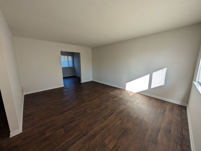 Foto del edificio - 2 Bedroom Walking Distance to NCSU!
