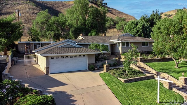 Building Photo - 2639 Country Club Dr