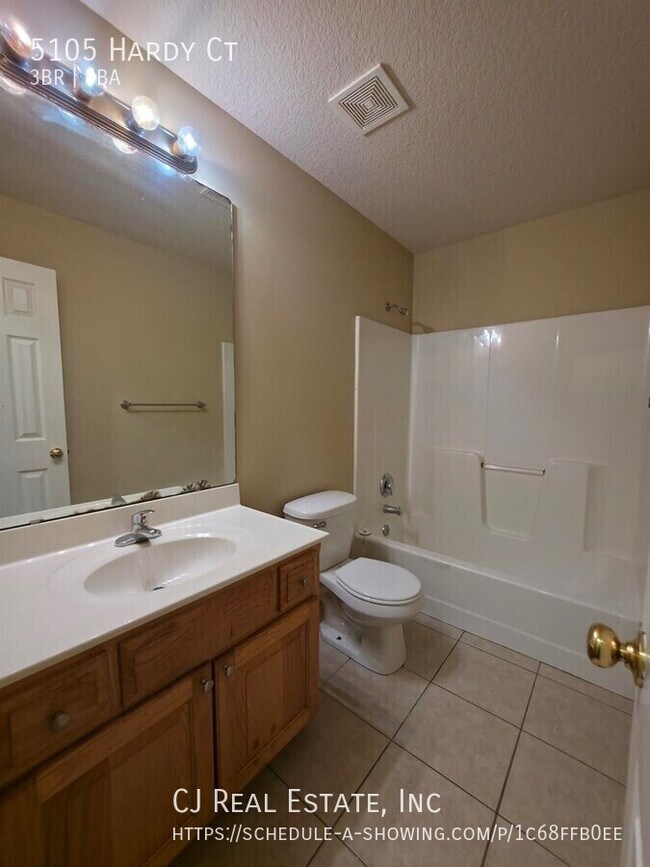 Foto del edificio - 5105 Hardy Ct