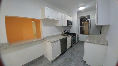 Building Photo - 70 Dahill Rd