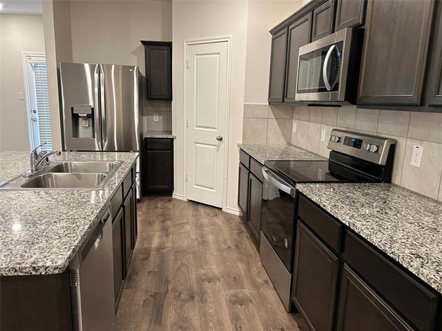 Foto del edificio - 2433 Burkburnett Dr