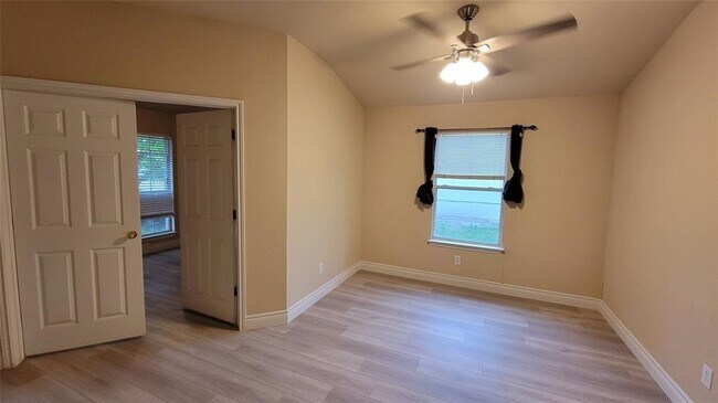 Foto del edificio - 339 Marquitos Dr