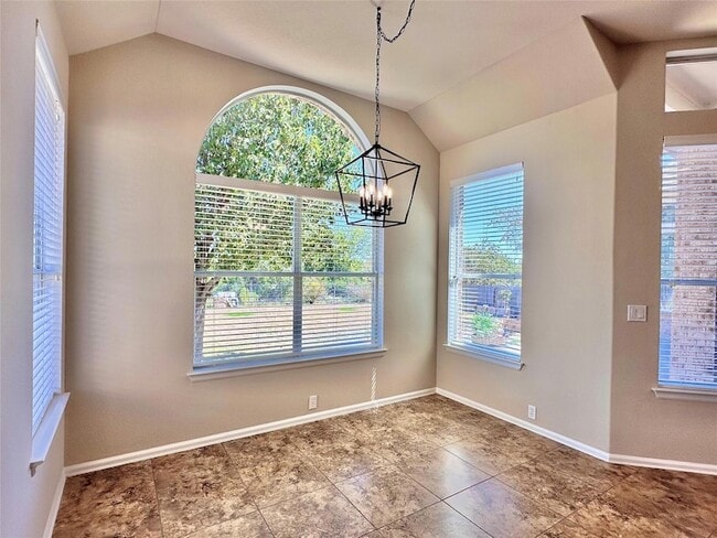 Building Photo - 136 Mountain Laurel Way
