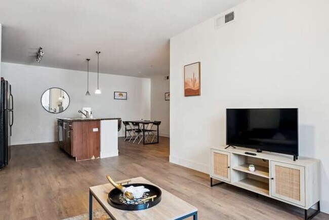 Foto del edificio - 6610 N 93rd Ave
