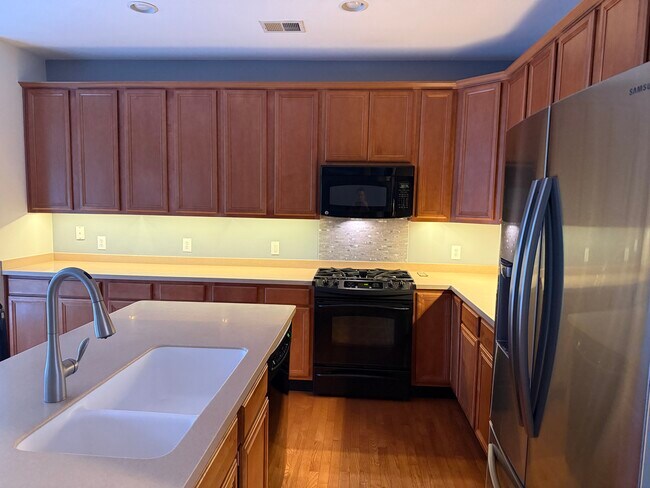 Kitchen - 5263 Blue Sky Dr