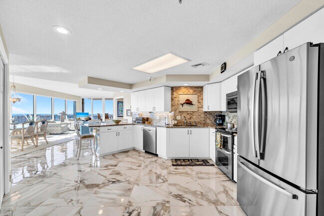 Building Photo - 320 Harbor Blvd