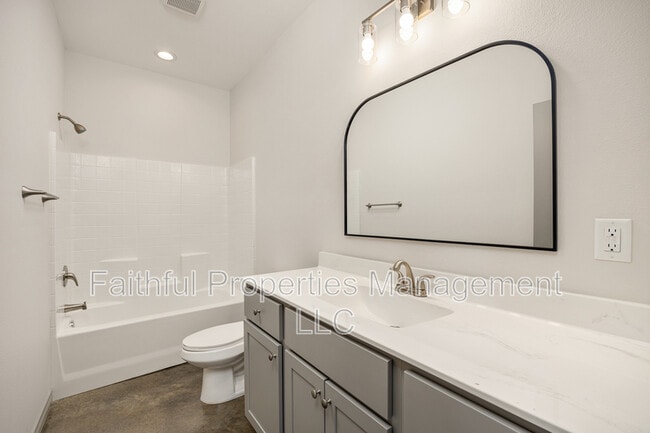 Building Photo - 10407 County Rd 2180