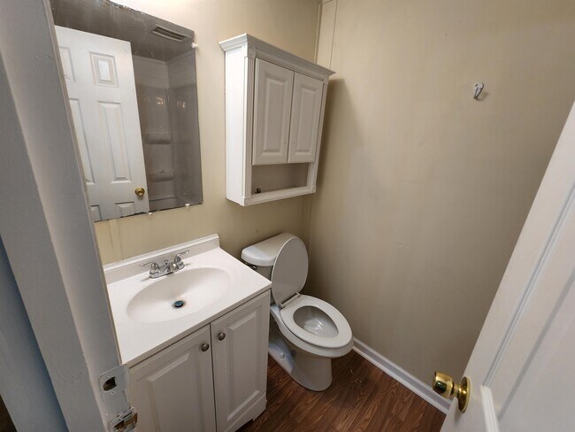 Foto del edificio - 68 Green Meadows Dr