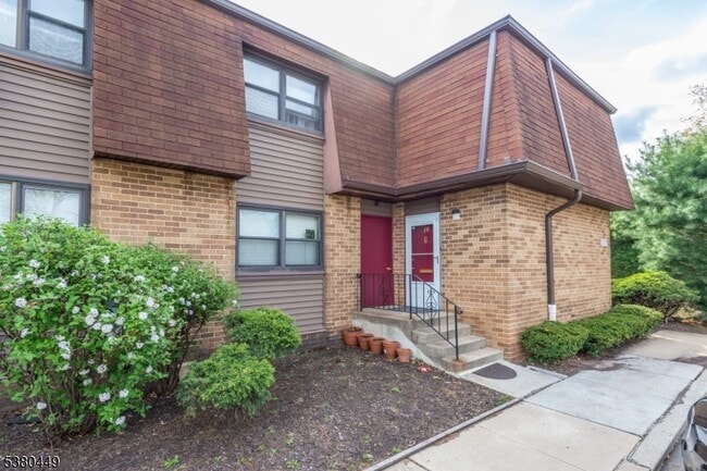 Foto del edificio - 1133 Livingston Ave