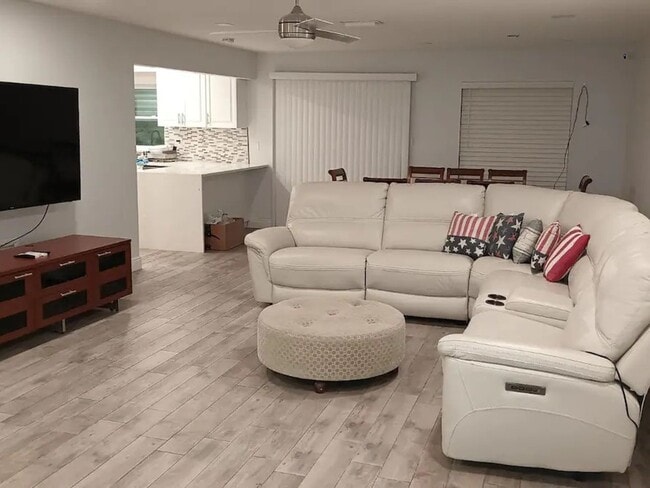 Building Photo - 3 Bedroom Single Family Home in Boca Raton